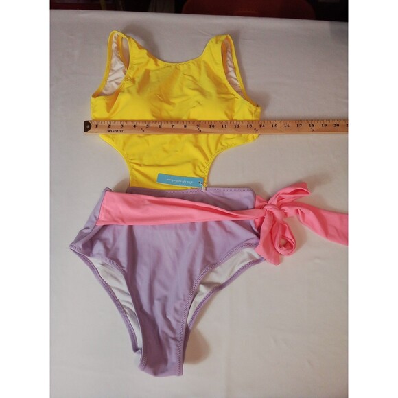 Women's Live Life On The Beach One Piece Peekaboo Bathing Suit New W tags Small - Picture 7 of 11